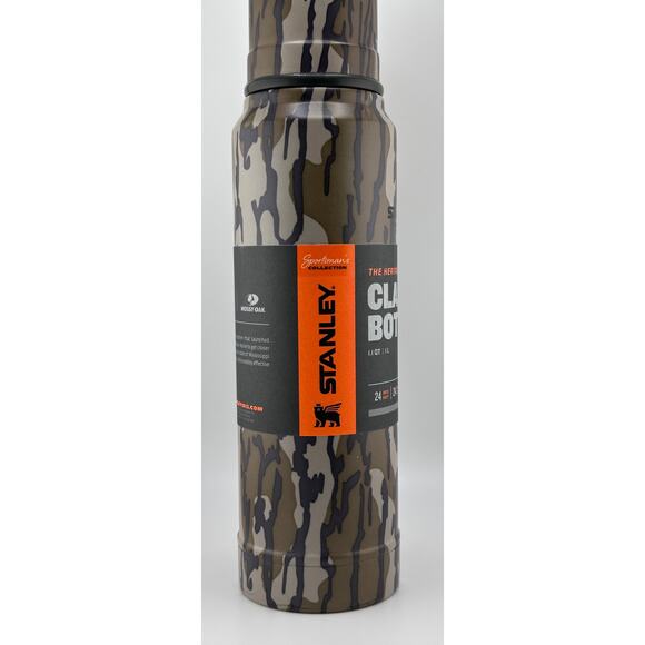 STANLEY Heritage Stainless Steel 1.1 QT Classic Bottle - BOTTOMLAND CAMOUFLAGE - Picture 2 of 7